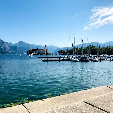 In Zentraler Lage - Nur Wenige Minuten Zum Und Stadt By Interhome Apartment Gmunden