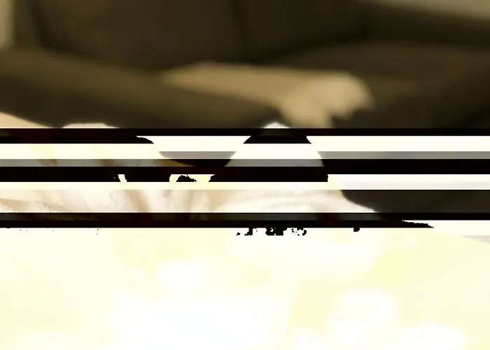 In Zentraler Lage - Nur Wenige Minuten Zum Und Stadt By Interhome