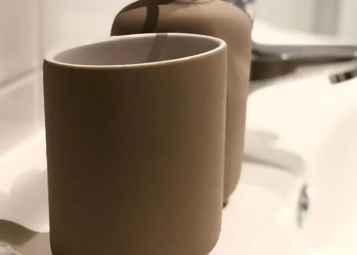 In Zentraler Lage - Nur Wenige Minuten Zum Und Stadt By Interhome Apartment