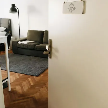 Διαμέρισμα In Zentraler Lage - Nur Wenige Minuten Zum Und Stadt By Interhome *