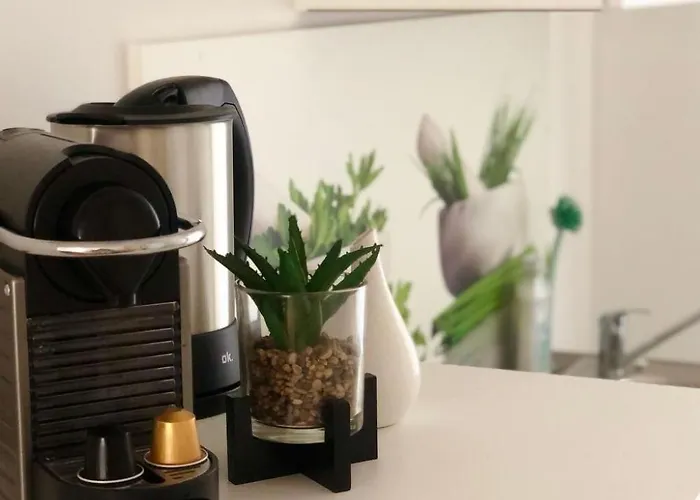 Appartamento In Zentraler Lage - Nur Wenige Minuten Zum Und Stadt By Interhome *