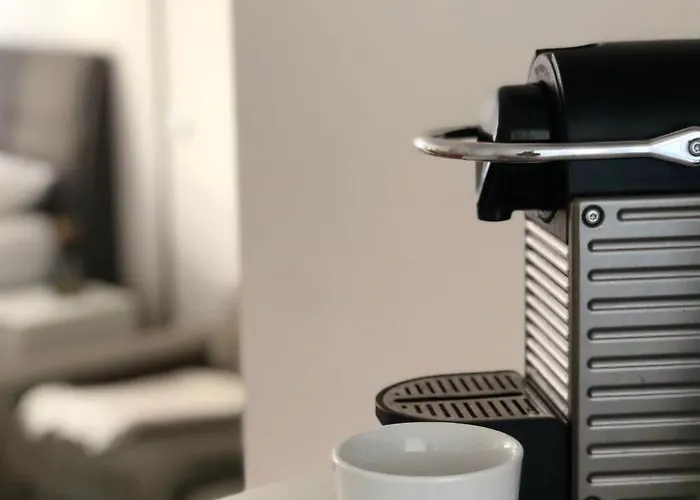 In Zentraler Lage - Nur Wenige Minuten Zum Und Stadt By Interhome *